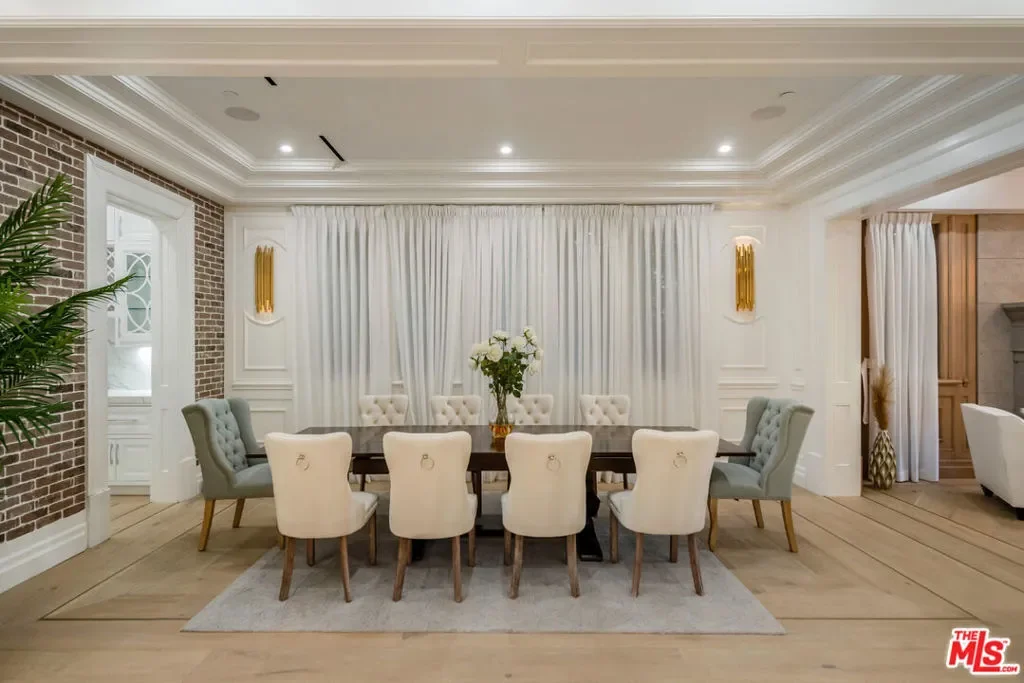 843 N Spaulding Avenue, Los Angeles, California, United States. - Photo 13