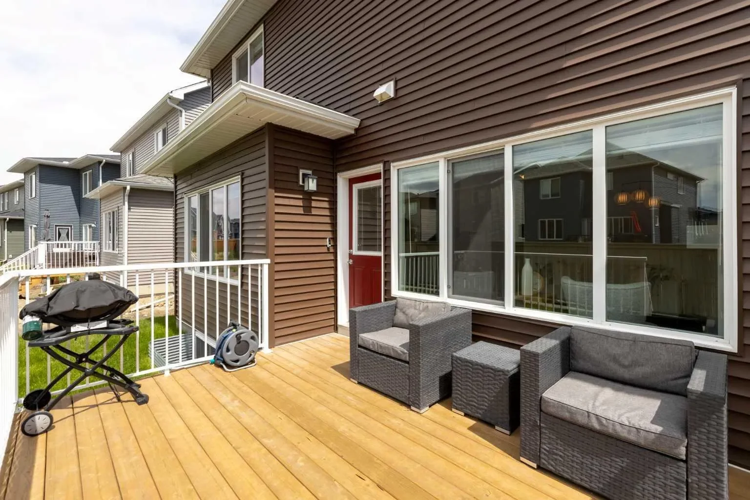 1635 Baywater Street SW, Airdrie, Alberta, Canada. - Photo 5