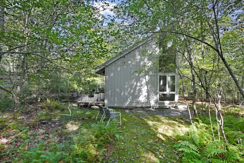25 Fulling Mill Road, Chilmark, MA 02535, Chilmark, Massachusetts, United States. - Photo 21