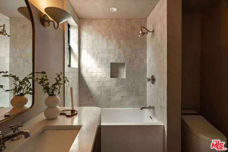 851 Dickson Street, Marina del Rey, California, United States. - Photo 28