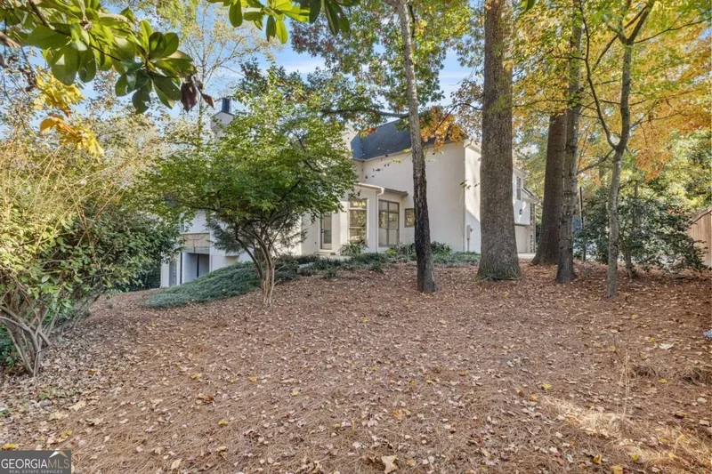 200 Morgan Farm Drive, Atlanta, GA 30342, Atlanta, Georgia, United States. - Photo 18