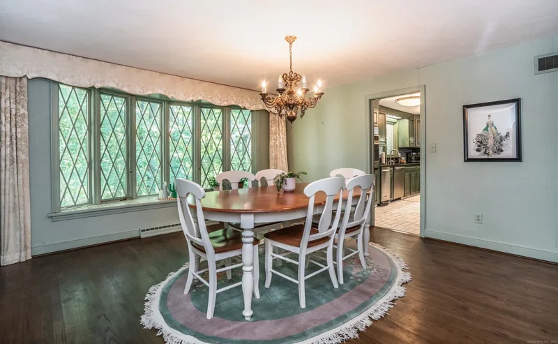15 Rushleigh Road, West Hartford, Connecticut, United States. - Photo 9