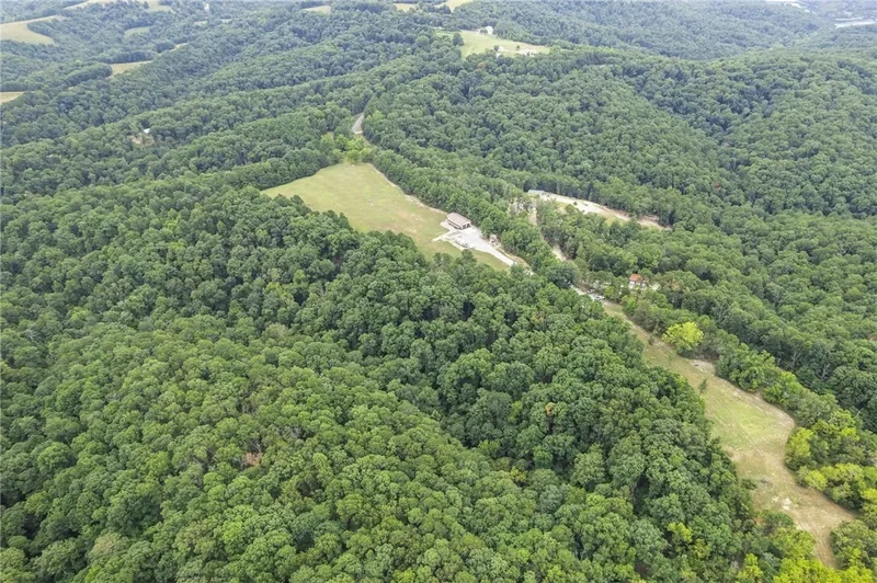 601 County Road 152, Eureka Springs, AR 72632, Eureka Springs, Arkansas, United States. - Photo 49