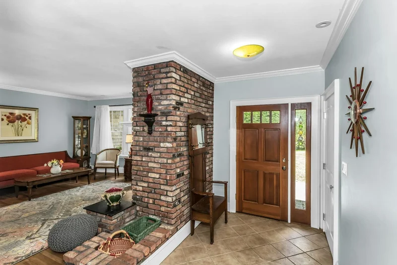 13 Delacey Ave, East Quogue, New York, United States. - Photo 23