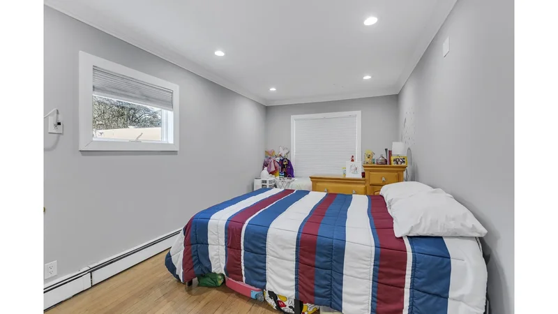 56 Fairfields Lane, Huntington Station, New York, United States. - Photo 15