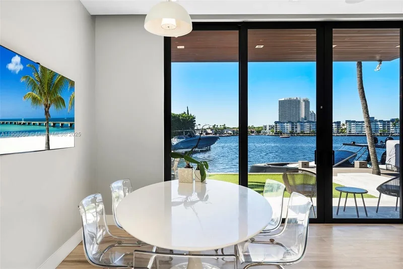 16470 NE 30th Ave, Golden Beach, Florida, United States. - Photo 30