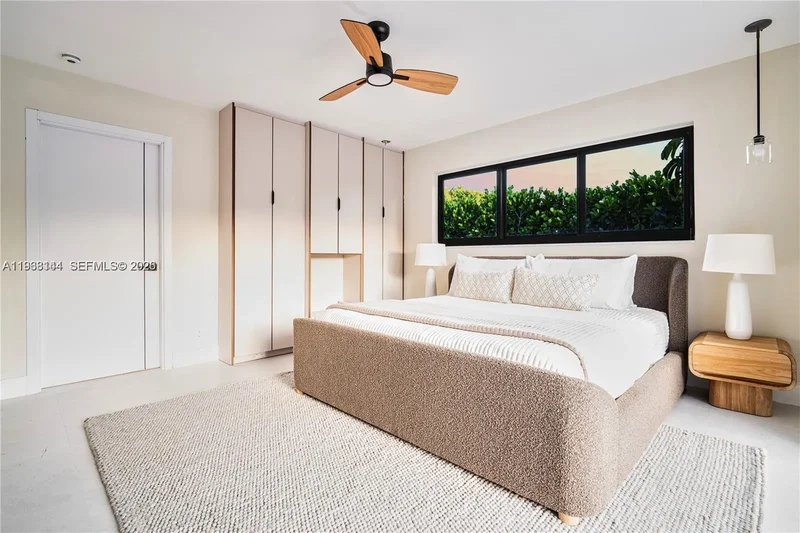 5561 NE 28th Ave, Fort Lauderdale, Florida, United States. - Photo 15