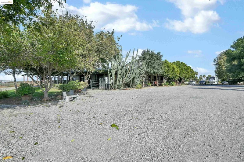 23701 Marsh Creek Rd, Brentwood, California, United States. - Photo 22