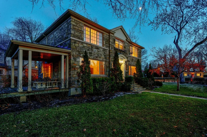 1325 Ch. St-Clare, Mount Royal, Quebec, Canada. - Photo 16