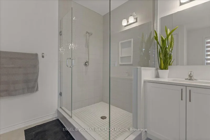 7 Alderwood Drive, Ontario, Canada. - Photo 31