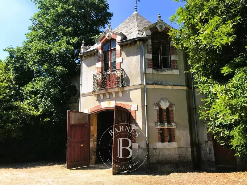 At the gates of Vitré - Castle of 12200 m² - Land of more than 5 ha