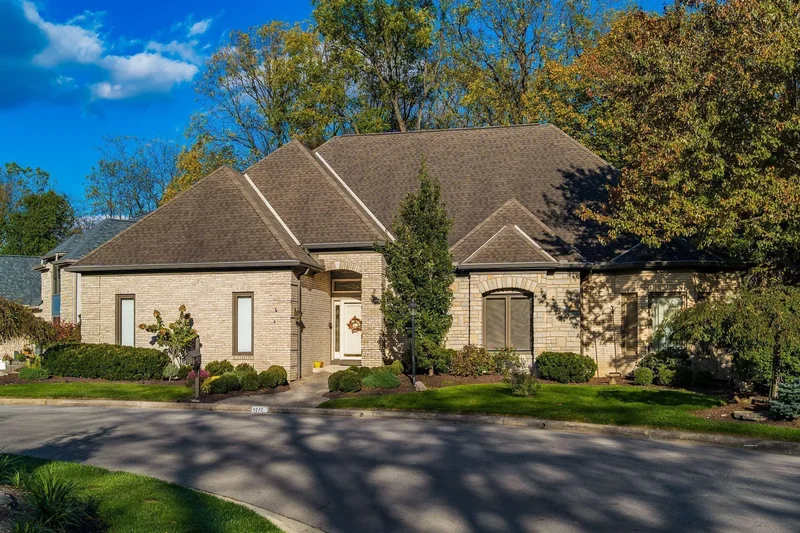 4270 Llanfair Court, Columbus, OH 43221, Columbus, Ohio, United States. - Photo 2