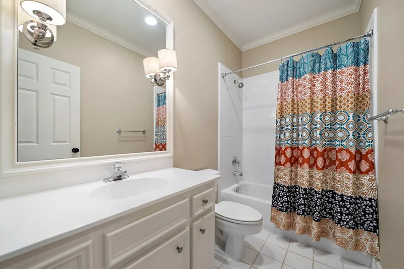 1229 Ripple Creek Drive, Houston, TX 77057, Houston, Texas, United States. - Photo 27