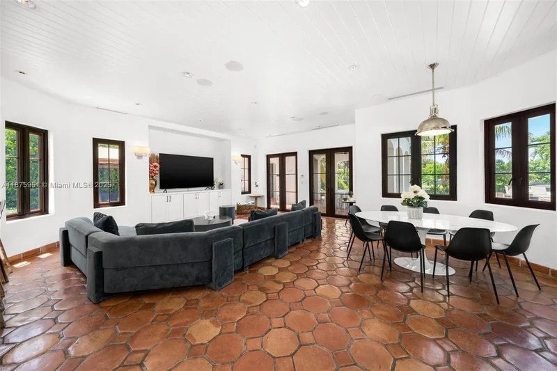 1201 NE 83rd St, Miami, Florida, United States. - Photo 10