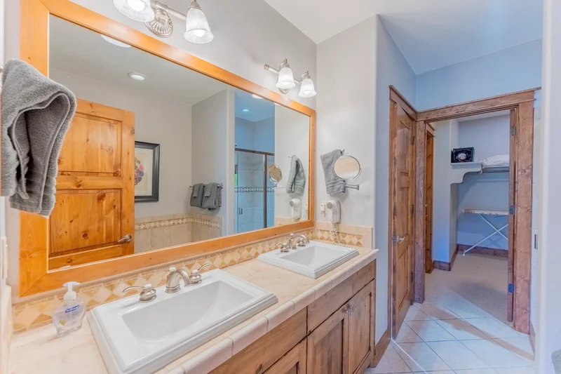 9 Hunter Hill Road Unit 208, Mt. Crested Butte, CO 81225, Crested Butte, Colorado, United States. - Photo 14