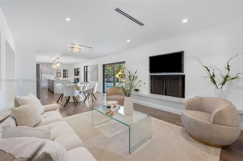 8501 SW 68th St Rd, Miami, Florida, United States. - Photo 3