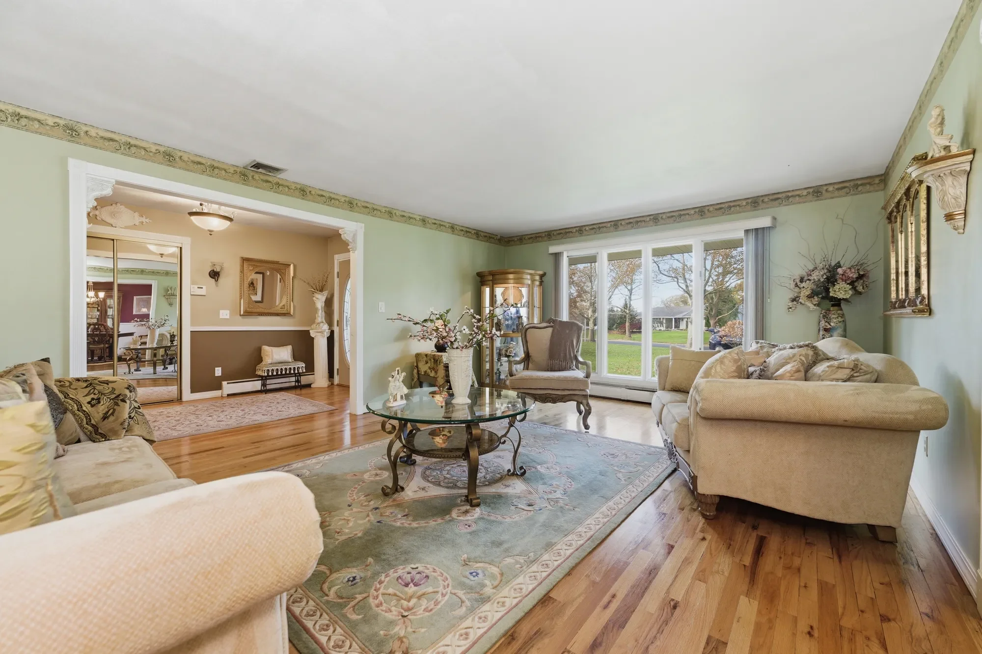 Gallery photo 6