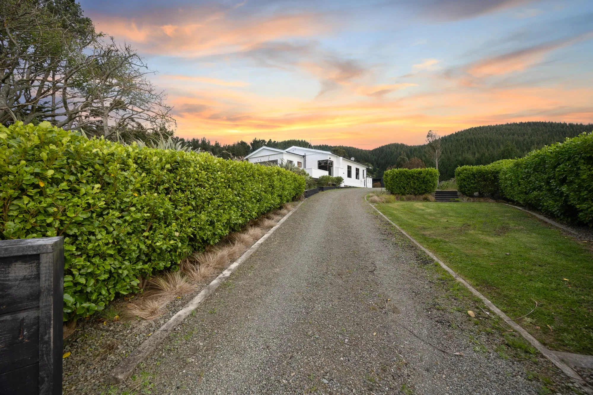 Exterior photo 12