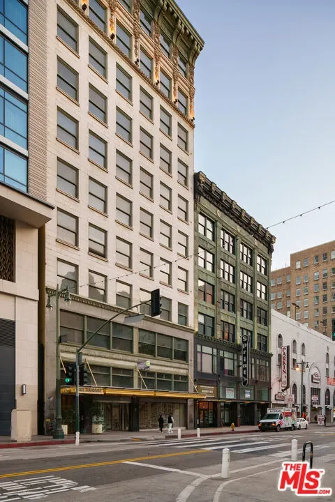 424 S Broadway, Los Angeles, California, United States. - Photo 23