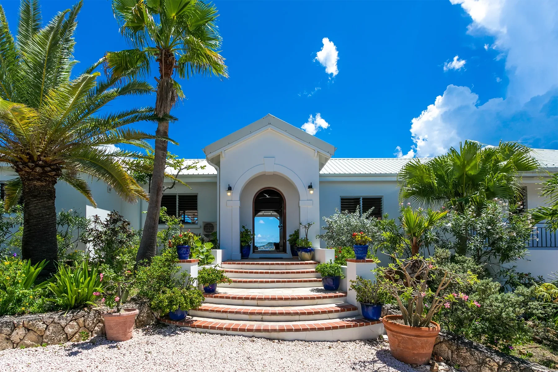 Exterior photo 7