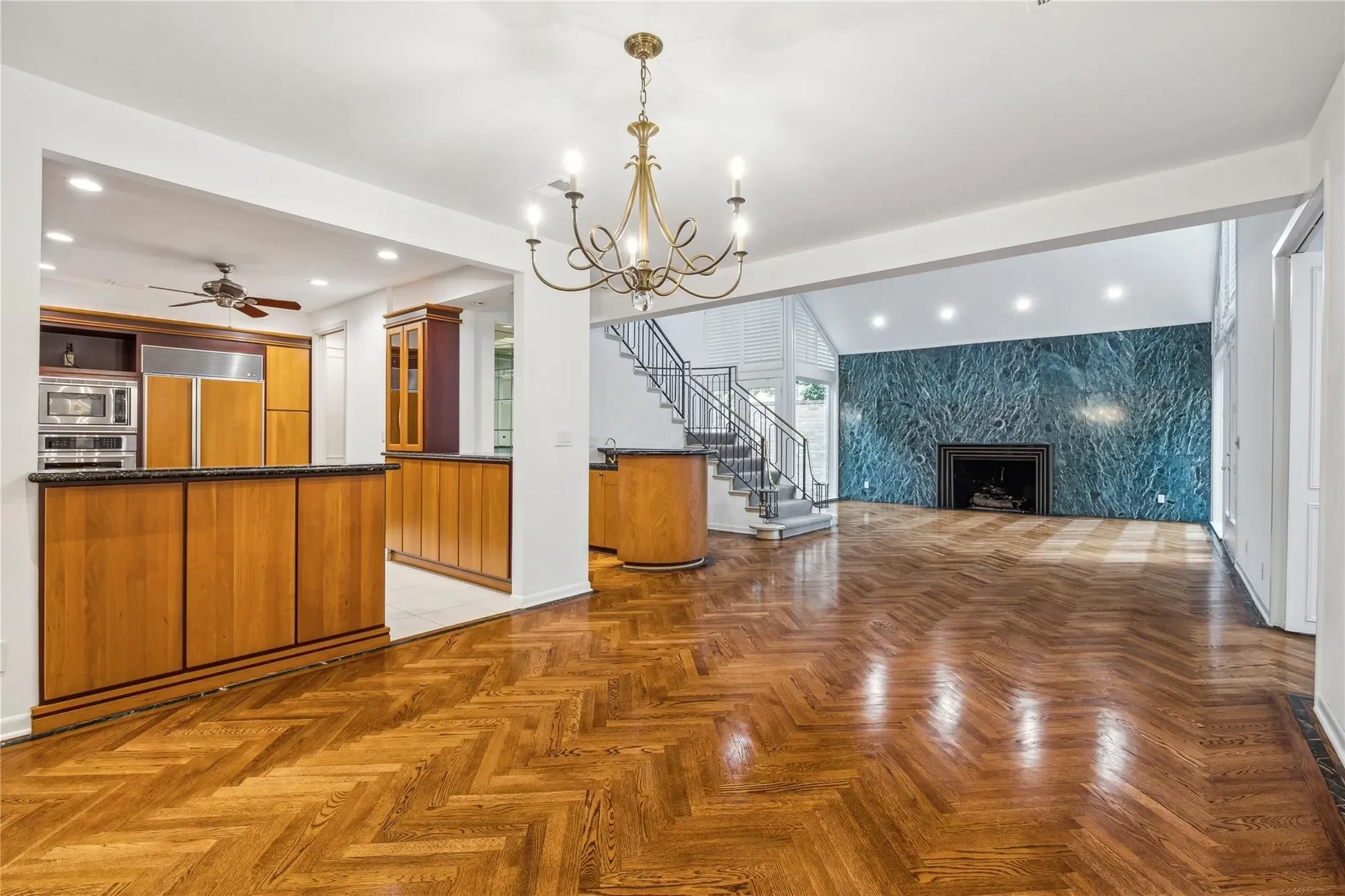 4 River Hollow Lane, Houston, Texas, United States. - Photo 21