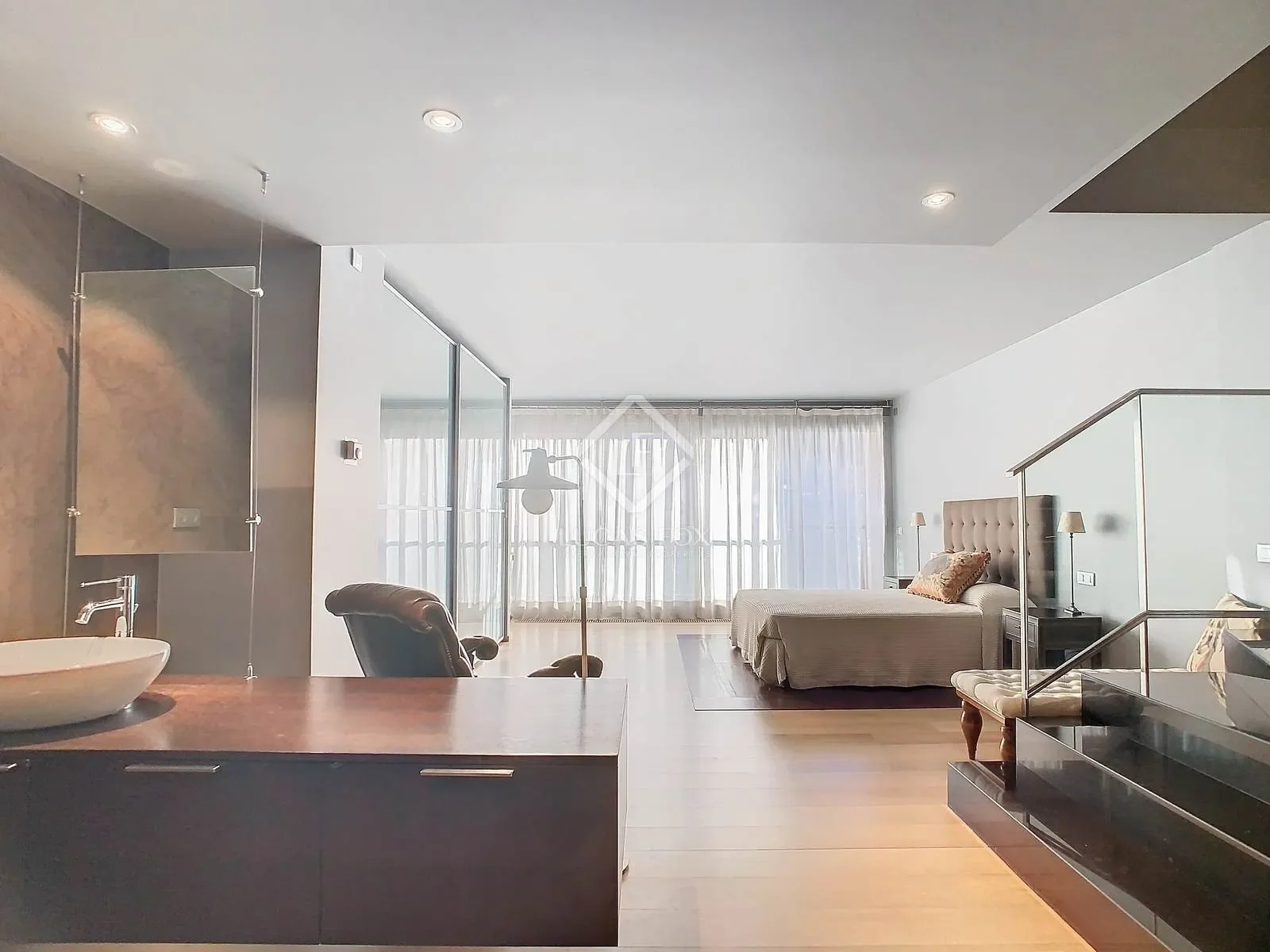 Gallery photo 4
