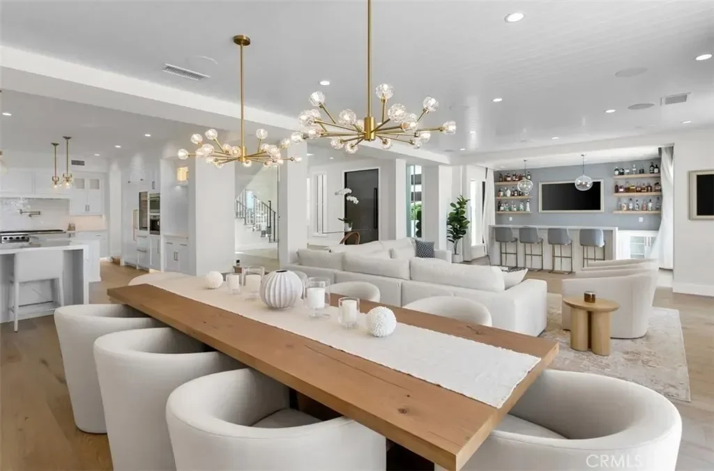 2401 Bayshore Drive, Newport Beach, California, United States. - Photo 16
