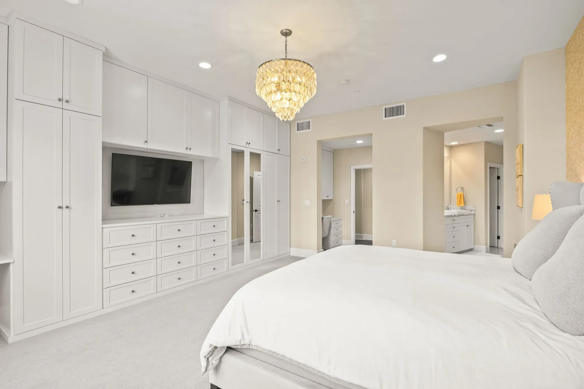 23500 Park Sorrento, H32, Calabasas, CA 91302, Hidden Hills, California, United States. - Photo 40