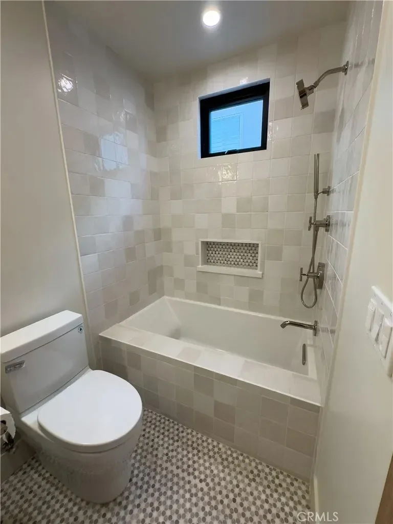 404 16th Street, Manhattan Beach, California, United States. - Photo 20