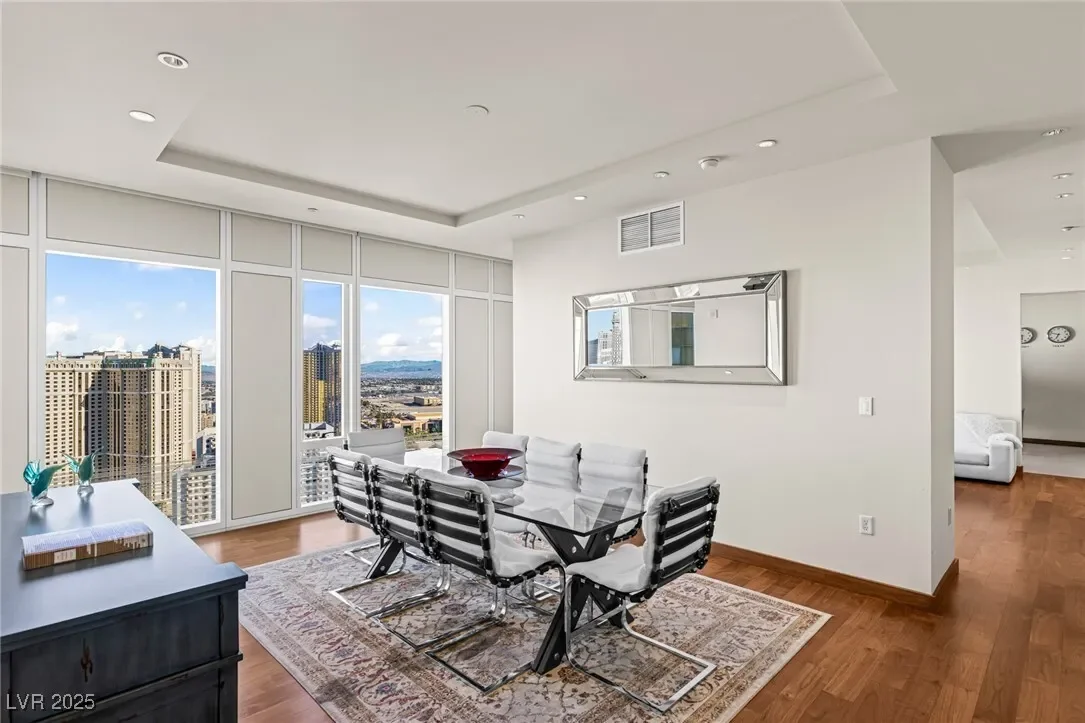 3750 Las Vegas Boulevard 2808, Las Vegas, Nevada, United States. - Photo 9