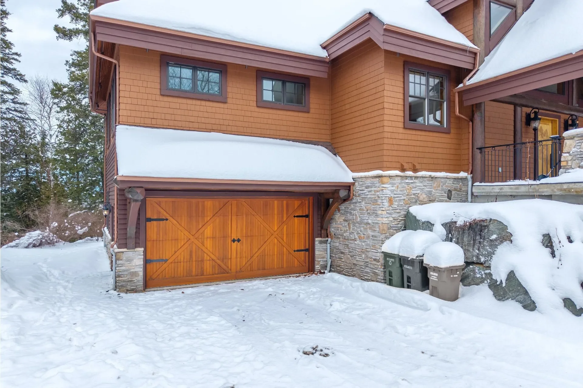 Exterior photo 7