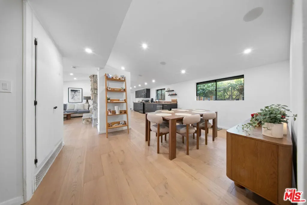22261 Ybarra Road, Los Angeles, California, United States. - Photo 6