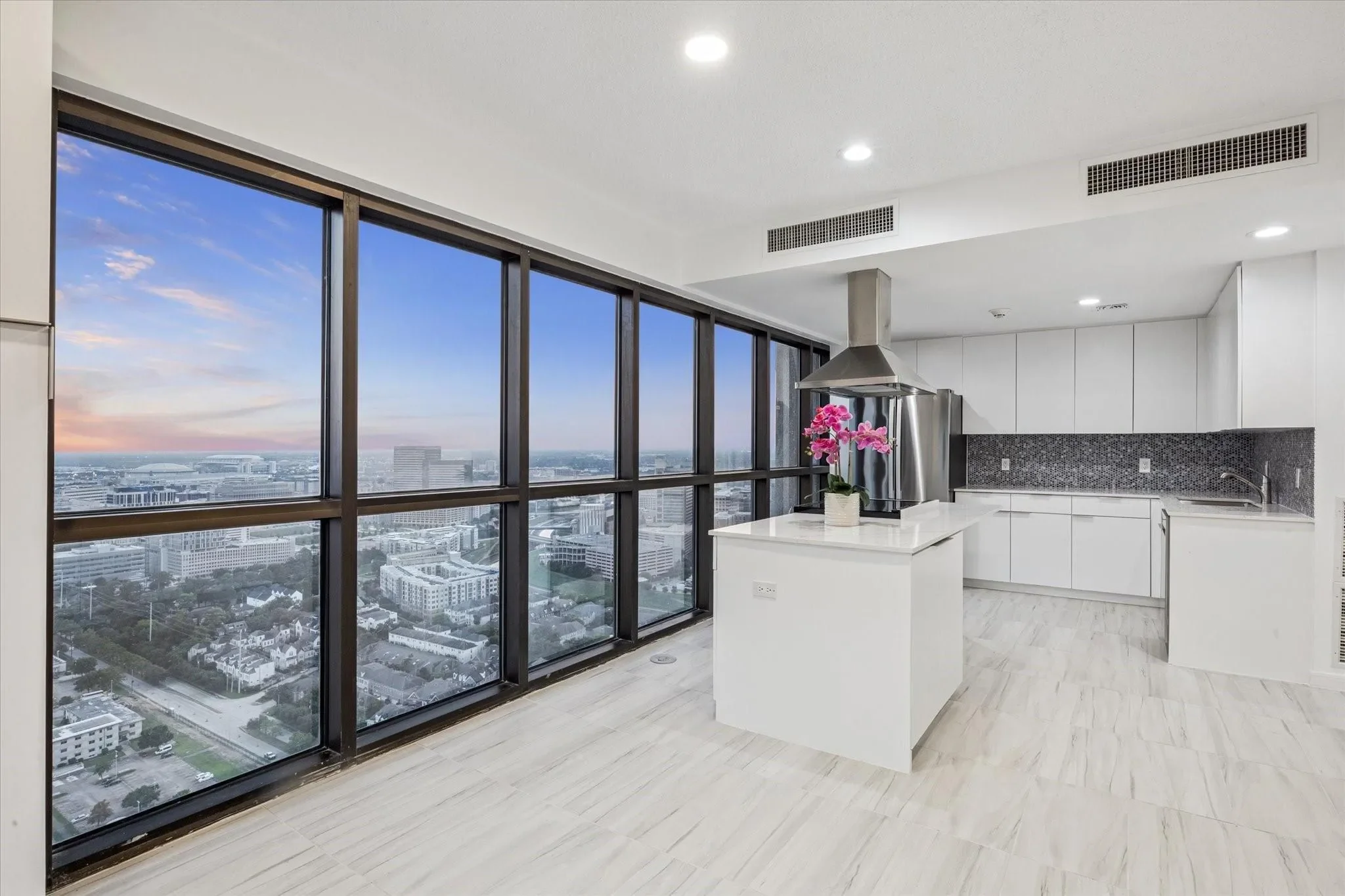 2001 Holcombe Boulevard 4006, Houston, Texas, United States. - Photo 8