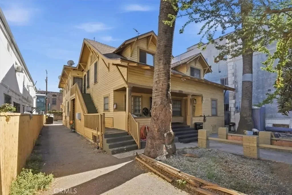 2104 Park Grove, Los Angeles, California, United States. - Photo 1