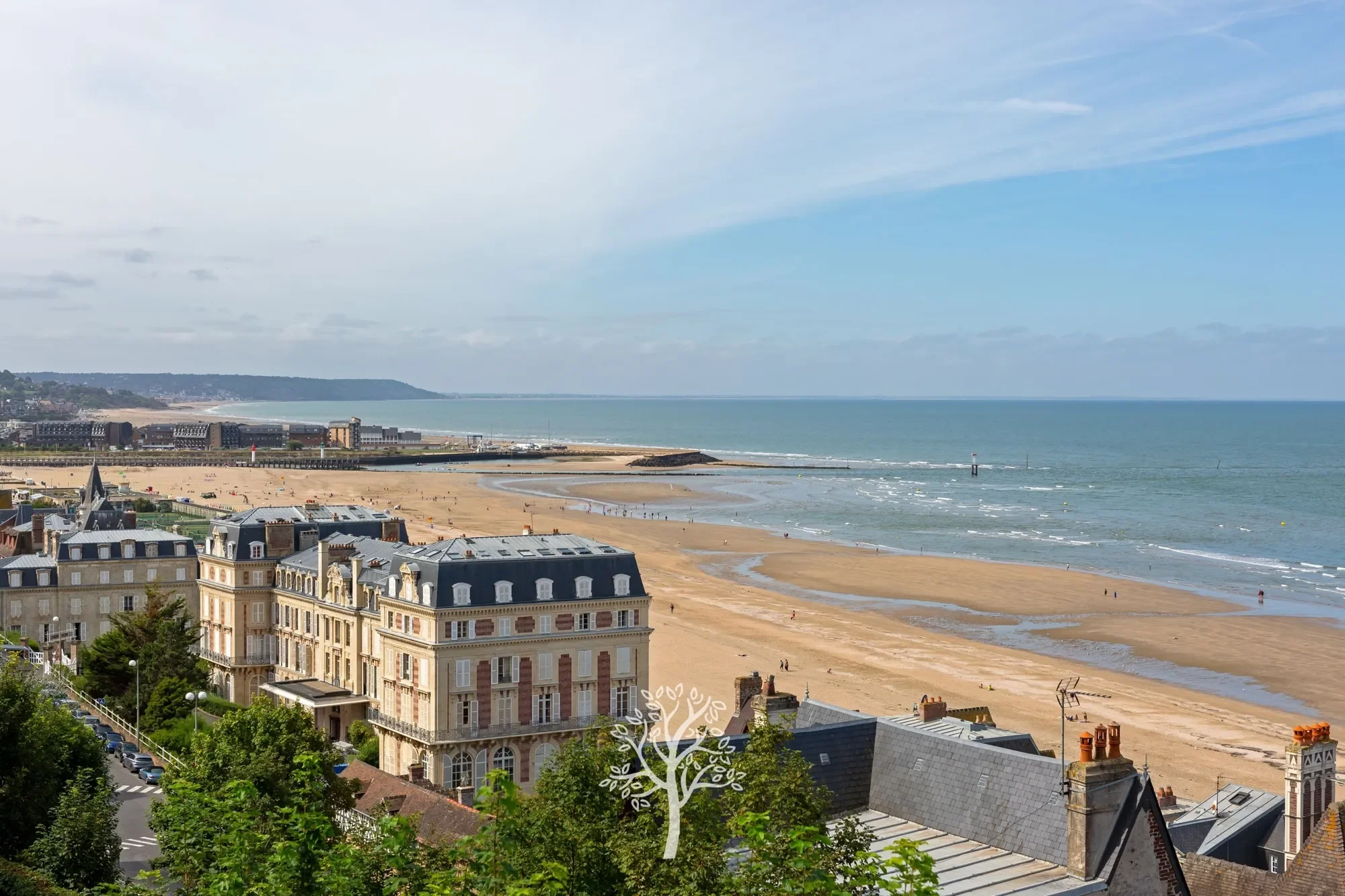 Trouville-sur-Mer, Normandy, France. - Photo 10