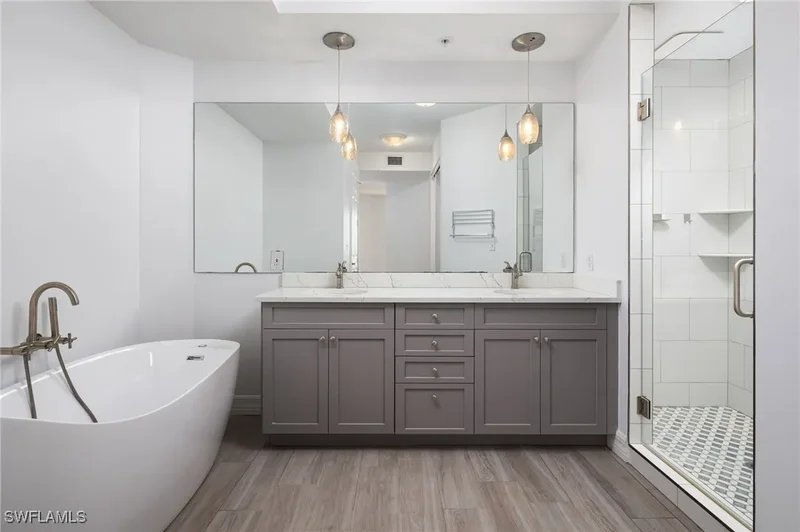 410 Flagship Drive 906, Naples, Florida, United States. - Photo 11