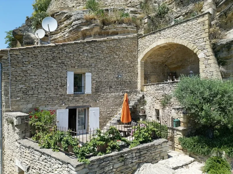 Gordes, Provence-Alpes-Côte d'Azur, France. - Photo 10