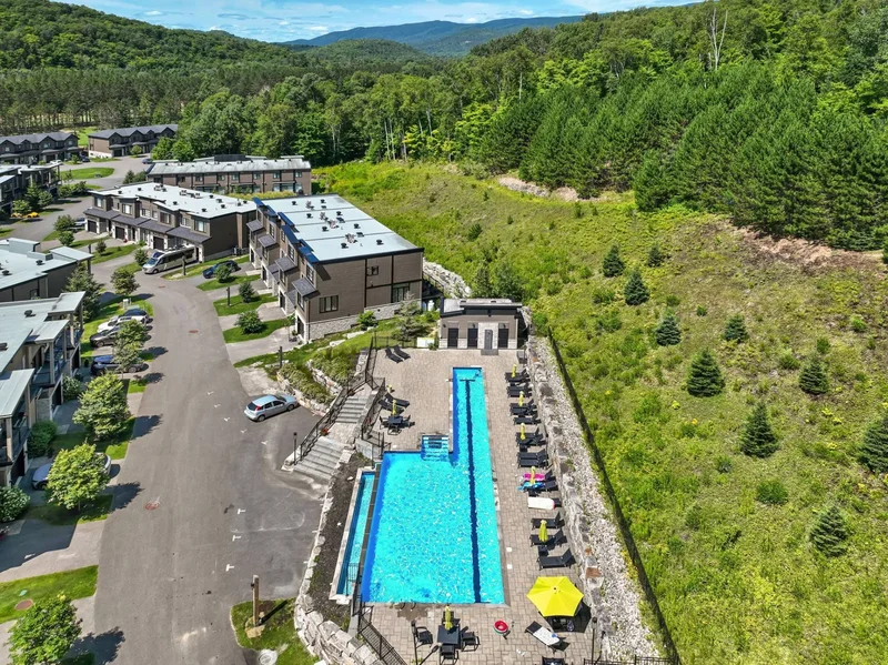 205 Allée de l'Académie, Mont-Tremblant, Quebec, Canada. - Photo 8