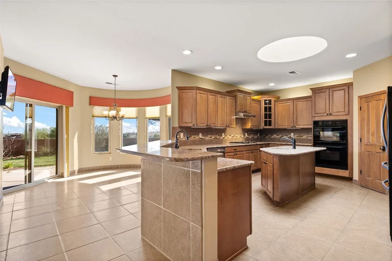 5720 Rio Lama Road Ne, Rio Rancho, NM 87144, Rio Rancho, New Mexico, United States. - Photo 11
