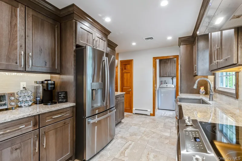 1 Christa Court , Lake Grove, NY 11755, Lake Grove, New York, United States. - Photo 5