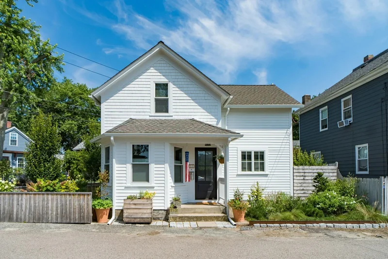 129 Cedar Avenue, East Providence, Ri, 02915