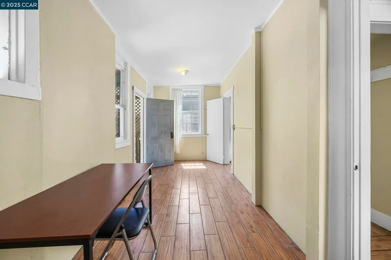 1220 Chestnut St, Alameda, California, United States. - Photo 17