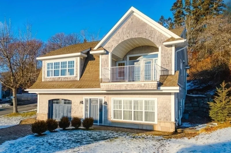Traditional-Contemporary Designed Home in Lunenburg
