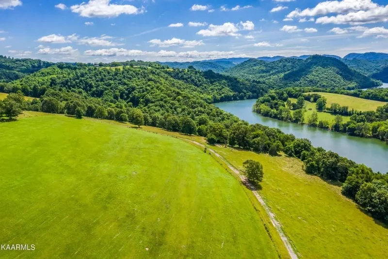 745 Ronald Holt Lane, Tazewell, TN, 37879, USA, Tazewell, Tennessee, United States. - Photo 49