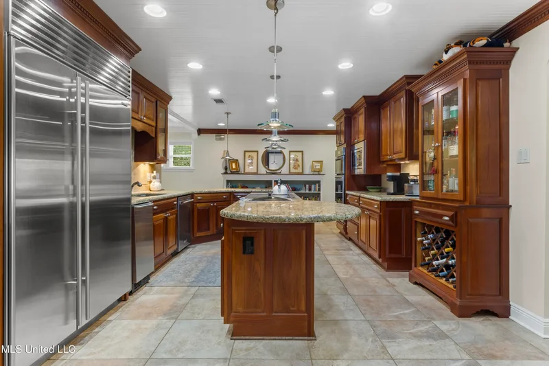 1099 Campbell Drive, Biloxi, MS 39532, Biloxi, Mississippi, United States. - Photo 15