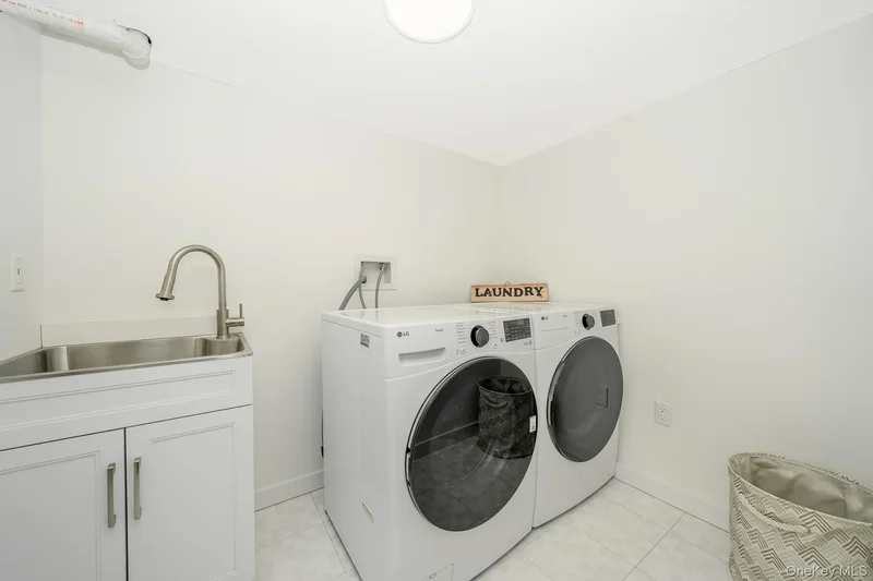 5 Huron Avenue, Massapequa, NY 11758, Massapequa, New York, United States. - Photo 2