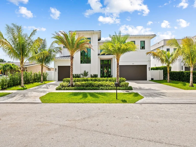 Single Family Residence in Lighthouse Point