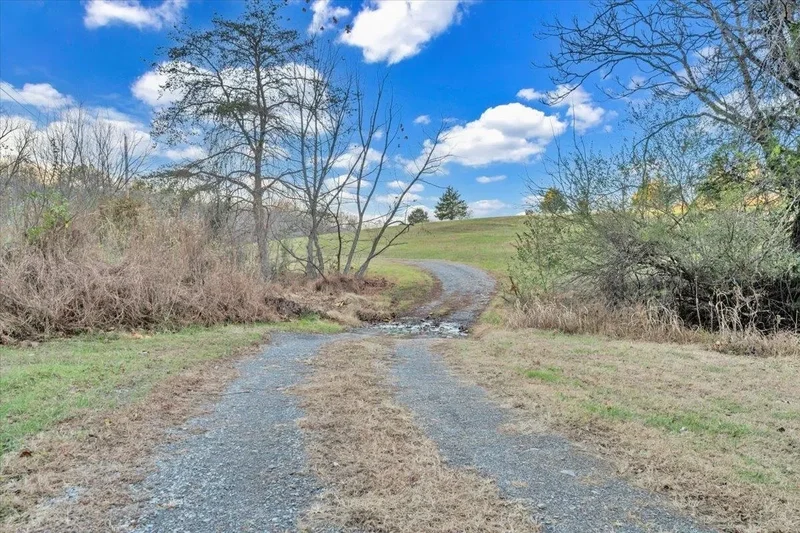 1962 McDaniel Road, Bedford, VA 24523, Bedford, Virginia, United States. - Photo 79