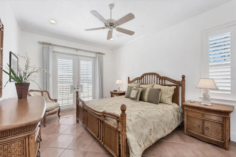 1137 N LAKE SHORE DRIVE, Sarasota, Florida, United States. - Photo 56