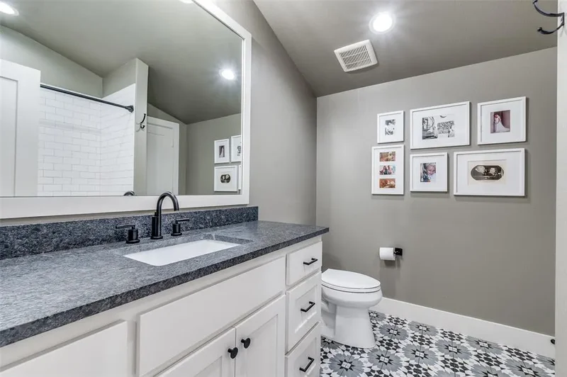 13111 Veronica Road, Farmers Branch, Texas, United States. - Photo 19